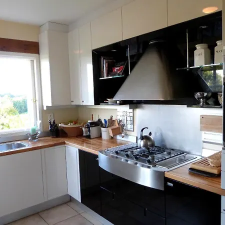 Sainte-colombe-de-duras Sleeps 6 Pool Wifi
