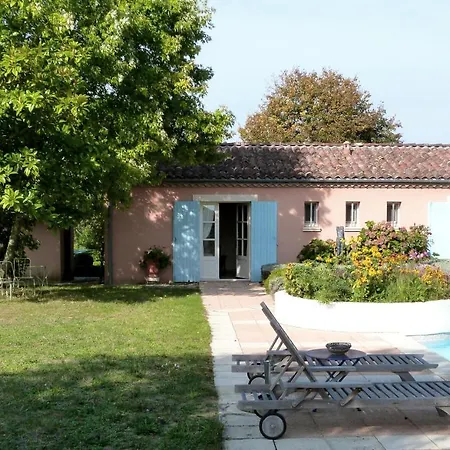 Sainte-colombe-de-duras Sleeps 6 Pool Wifi